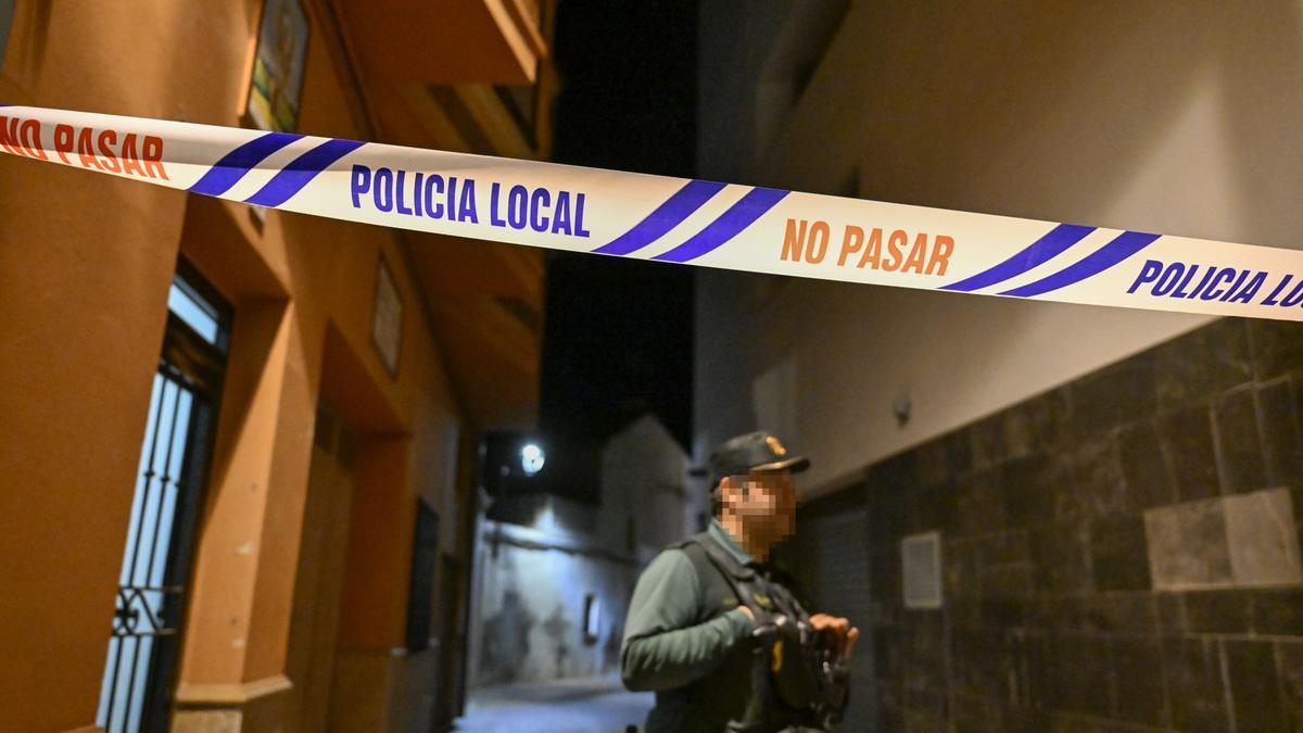 La Guardia Civil investiga la muerte violenta de una mujer y su hija, una niña de 12 años, en Xilxes (Castellón).