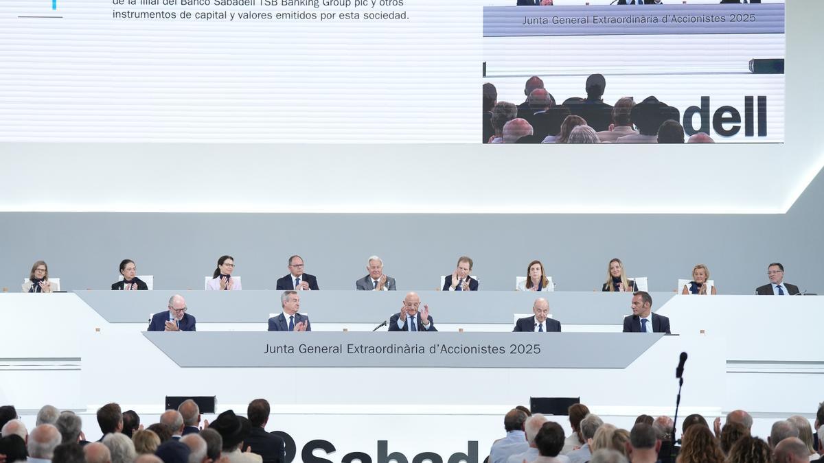 El consejo del Banco Sabadell rechaza la opa del BBVA al considerar la oferta insuficiente