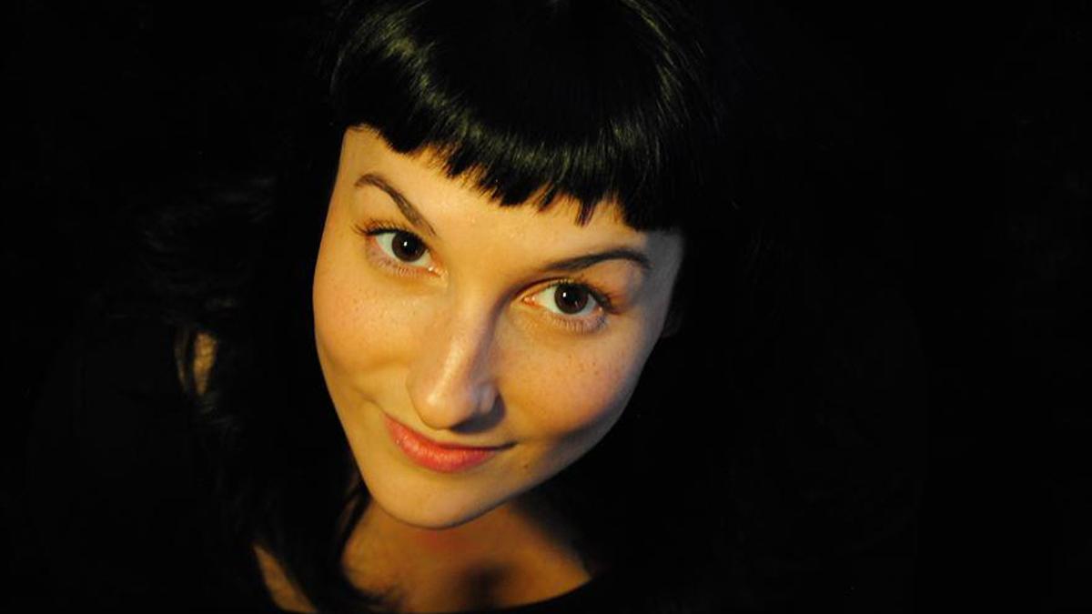 La escritora sevillana Clara Peñalver.