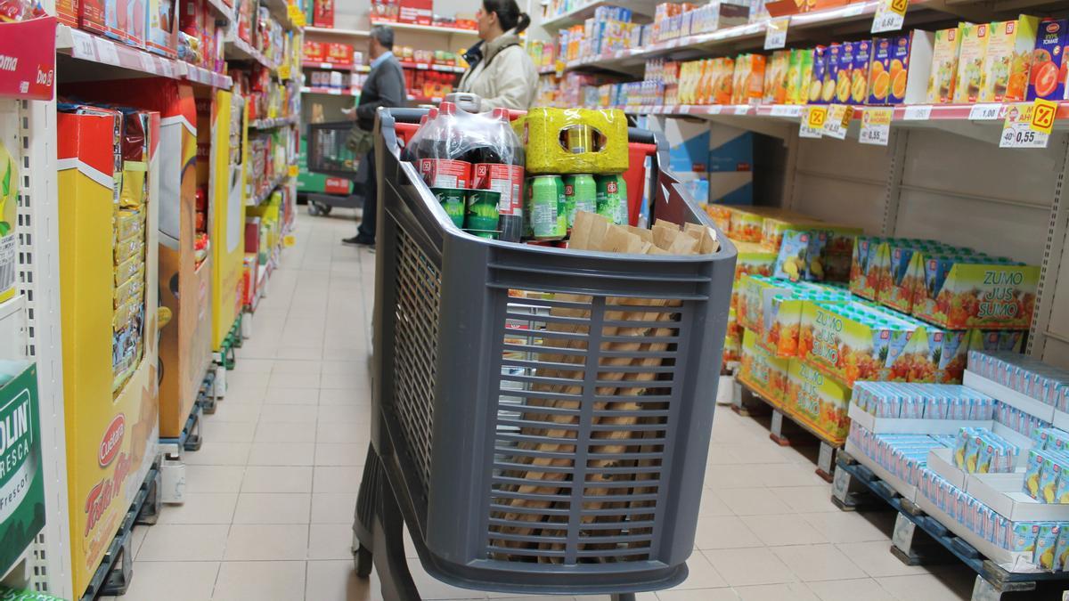 Archivo - El 30% de los españoles cree que sus ahorros se han reducido en los últimos seis meses, según Kantar.