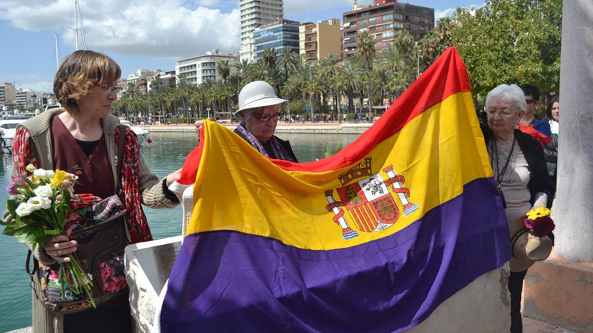 Conmemoración del 75 aniversario de salida republicana de Alicante.