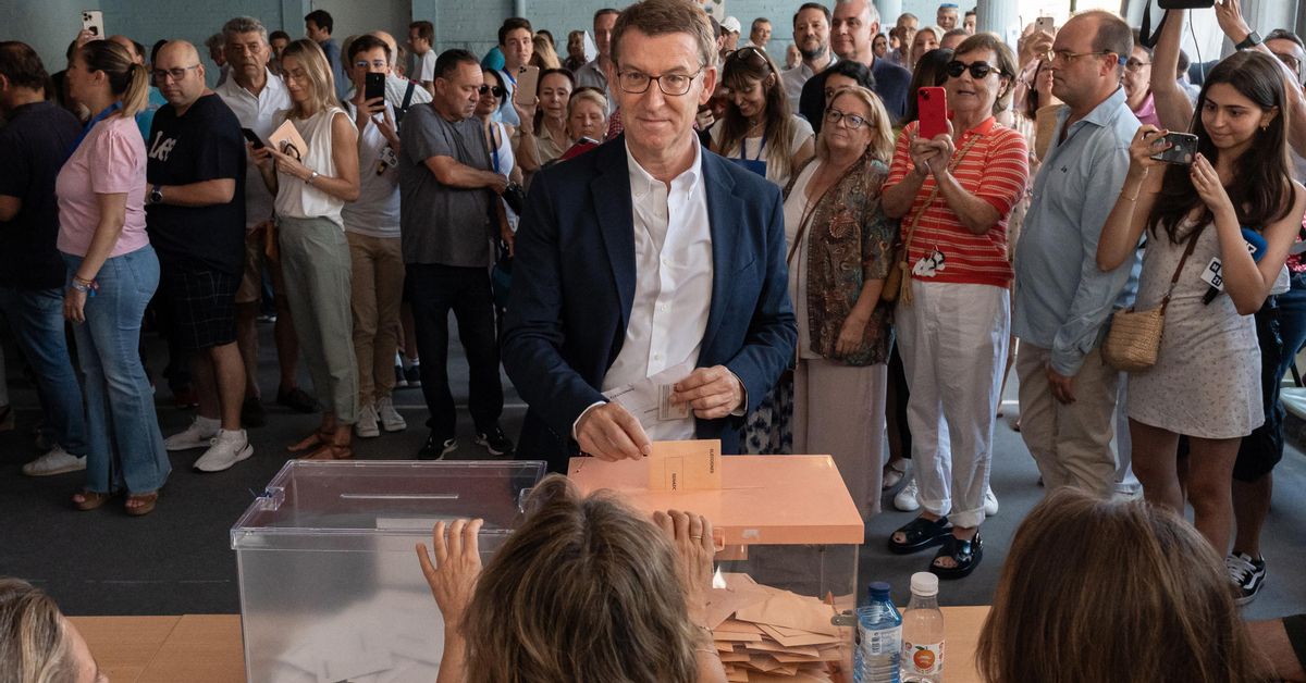 Las encuestas colocan a PP y Vox en el filo de la mayoría absoluta