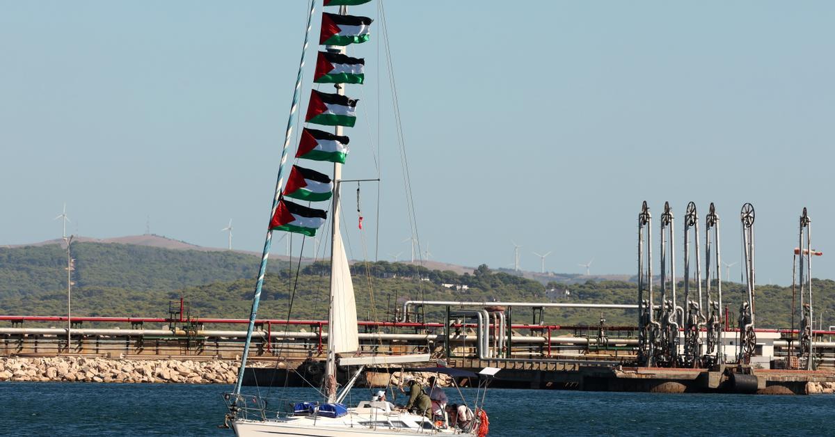 La Flotilla Global Sumud entra en "la zona de alto riesgo" en su travesía hacia Gaza