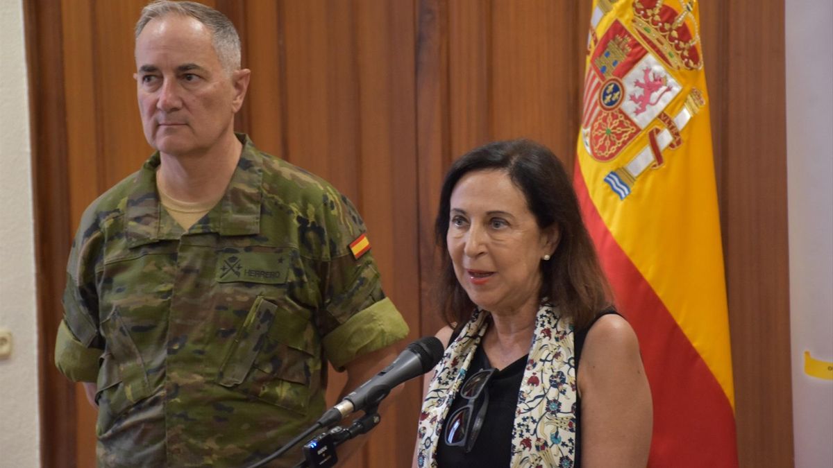 La ministra de Defensa, Margarita Robles, ofrece declaraciones a los medios, en la Comandancia General, a 12 de agosto de 2026, en Ceuta (España).