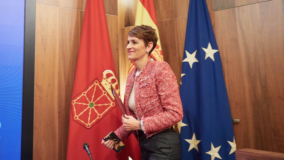 La presidenta de Navarra, María Chivite, comparece ante los medios, en el Palacio de Navarra, a 8 de enero de 2026, en Pamplona, Navarra (España).