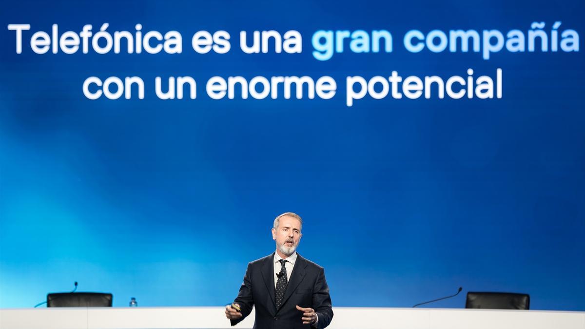 La sombra de la IA planea sobre el ERE de Telefónica y los sindicatos piden que no se use para despedir