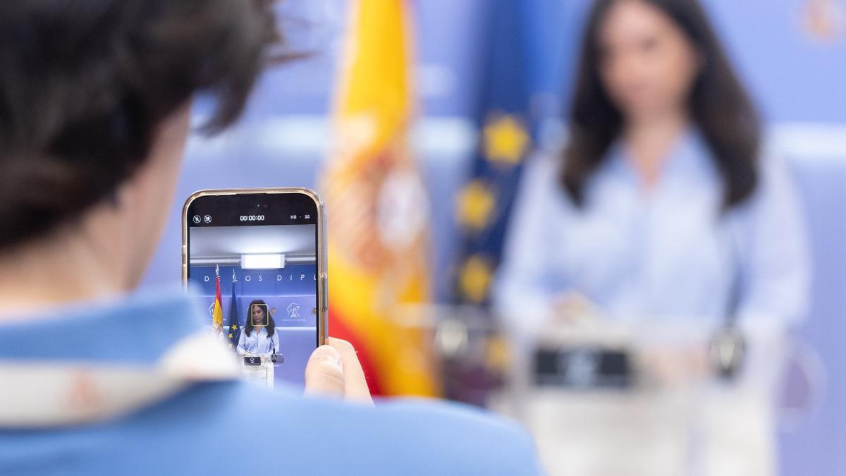 Imagen de una rueda de prensa en el Congreso.