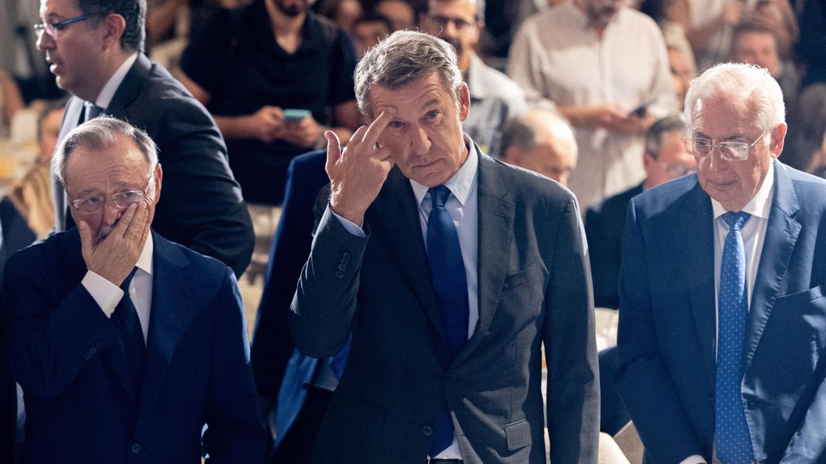 El presidente de la Ciudad Autónoma de Ceuta, Juan Jesús Vivas Lara, junto al presidente Nacional del Partido Popular, Alberto Núñez Feijóo.