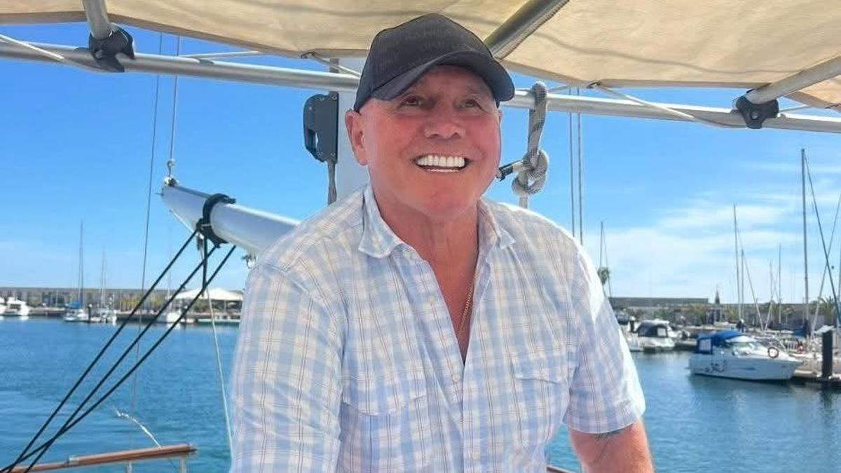 Brian Charrington, en un velero.