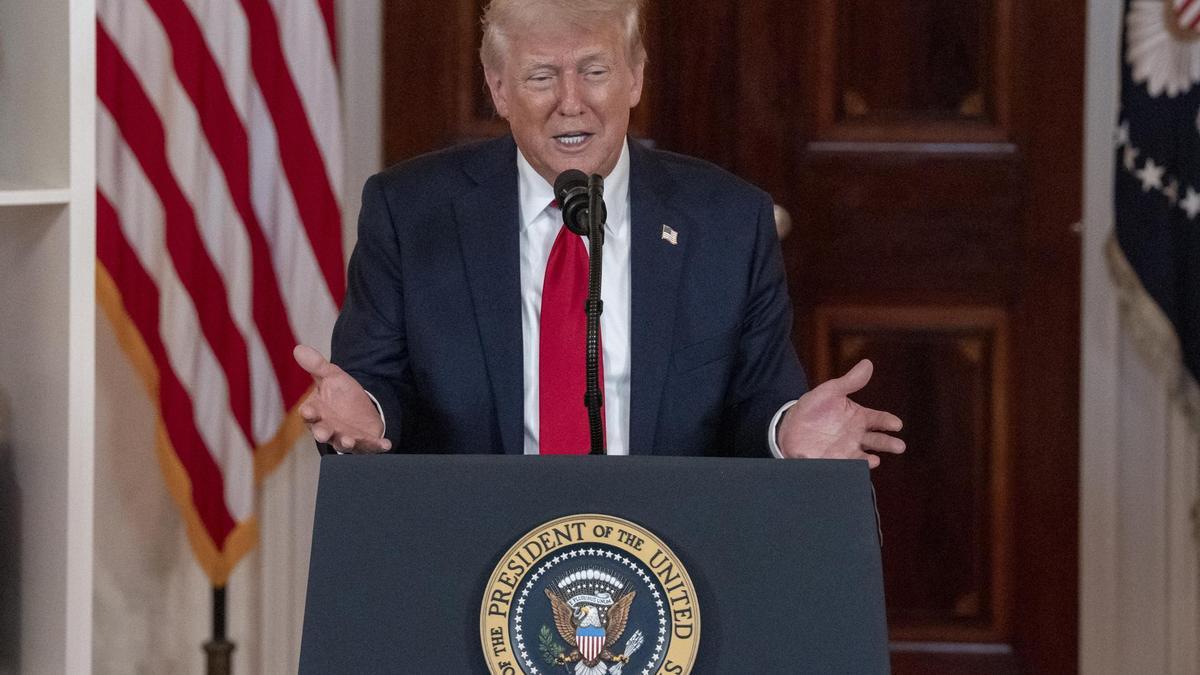 Trump anuncia aranceles del 100% a las películas producidas en el extranjero