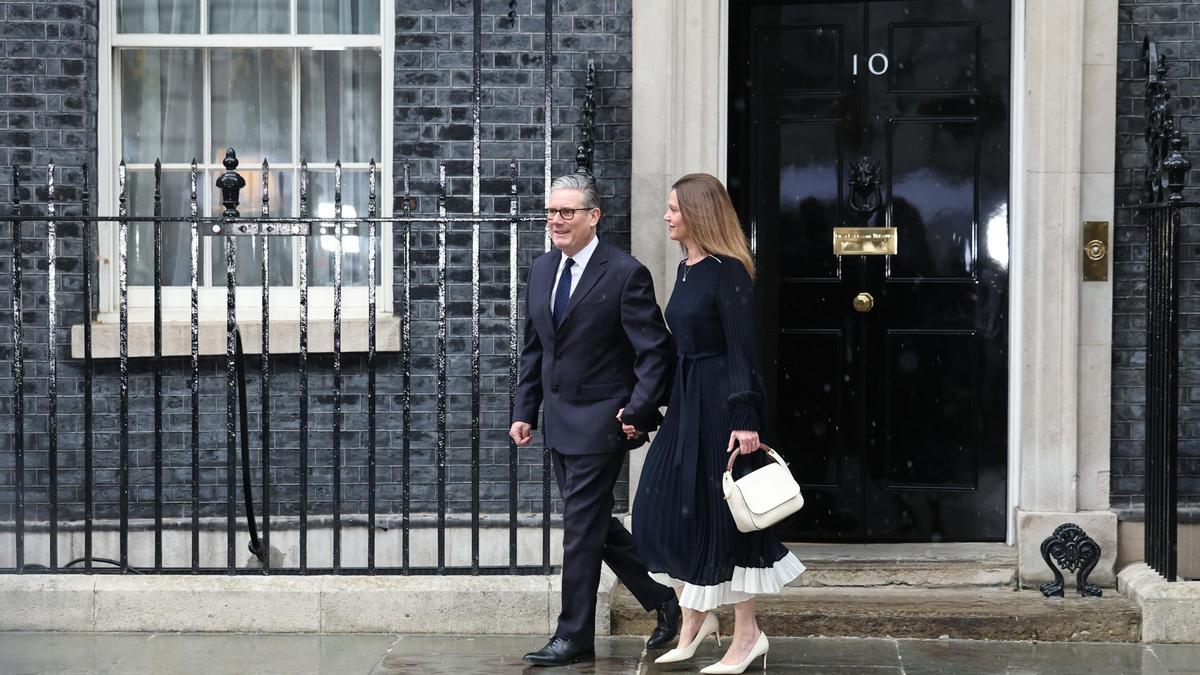 La crisis de Starmer da alas a los 'enemigos' que esperan su turno para llegar a primer ministro