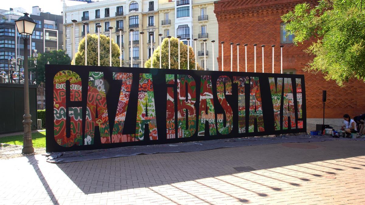 Mural en defensa de la libertad de Gaza, en la Casa Árabe de Madrid