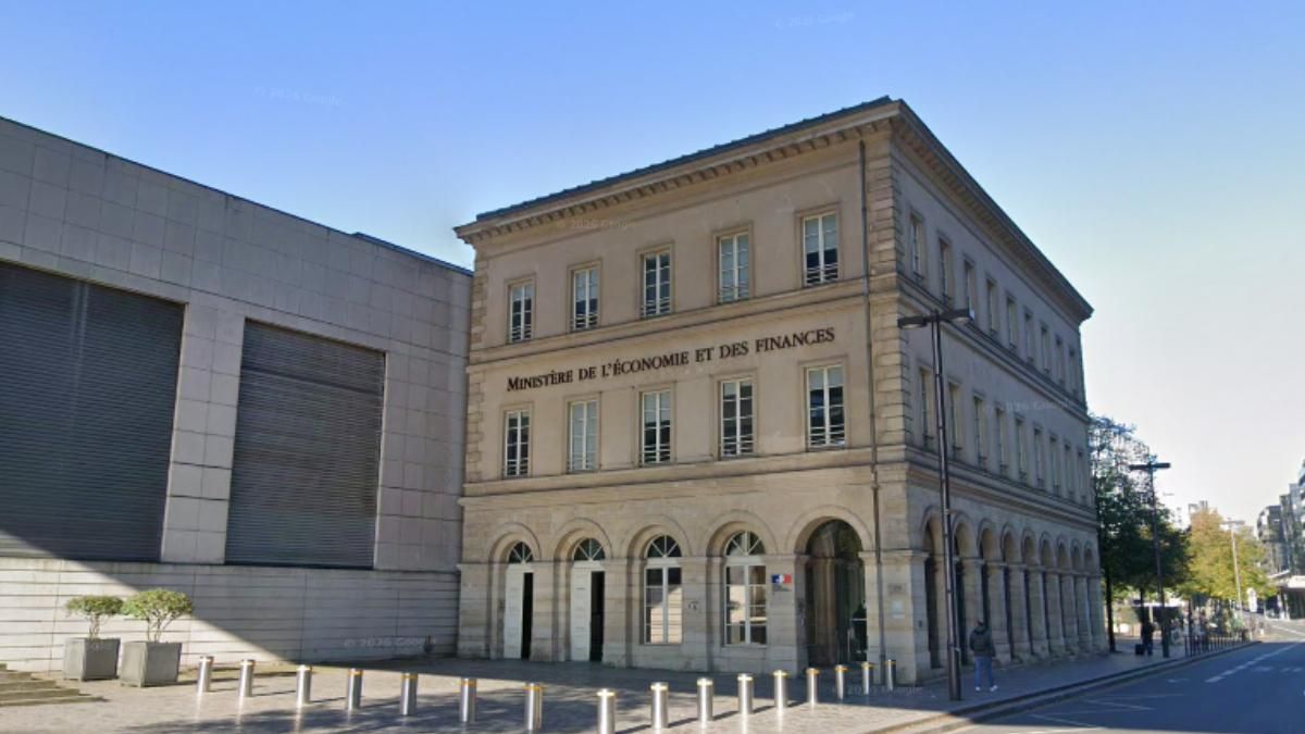 El Gobierno francés propone gravar a los ultrarricos, pero los diputados de derechas se niegan