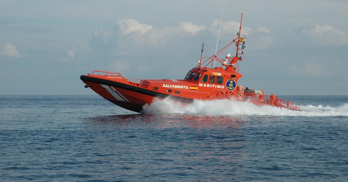 Salvamento Marítimo rescata a 47 personas de una patera al sur de Gran Canaria