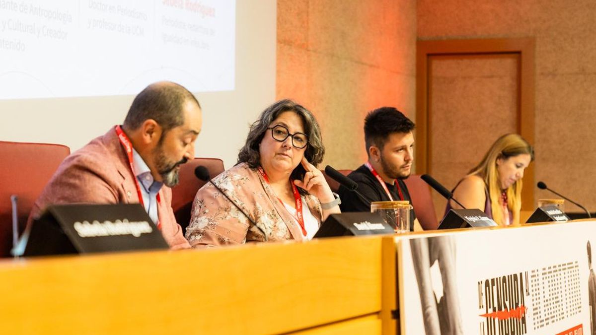 Mesa de debate 'Juventud, igualdad y nuevos lenguajes democráticos' del curso de verano de infoLibre
