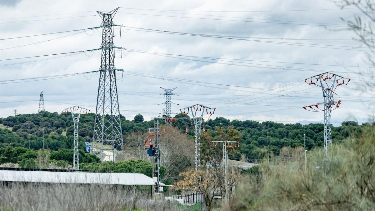 Una torre de tensión eléctrica, a 10 de marzo de 2026, en Madrid.