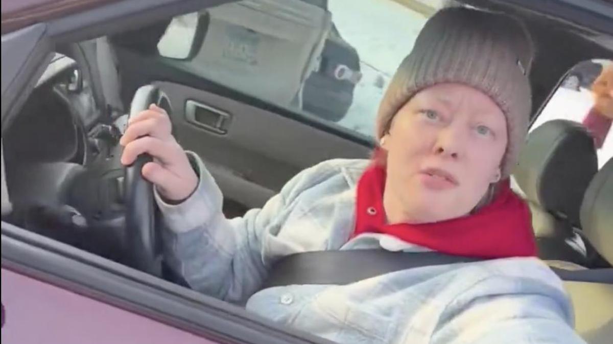 Captura del vídeo grabado desde el teléfono móvil del agente del Servicio de Inmigración y Control de Aduanas.