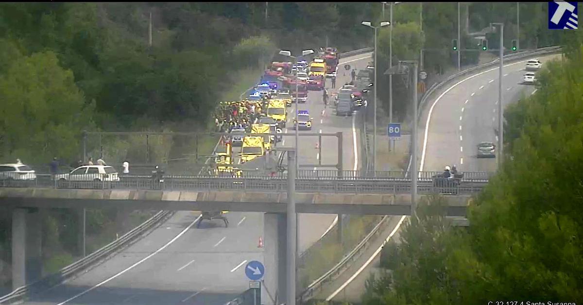 Un total de 53 heridos, 2 graves, en el accidente de autocar en Santa Susanna (Barcelona)