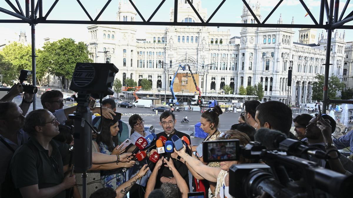 Los varones jóvenes abrazan la identidad católica mientras las mujeres de su misma edad se alejan de ella