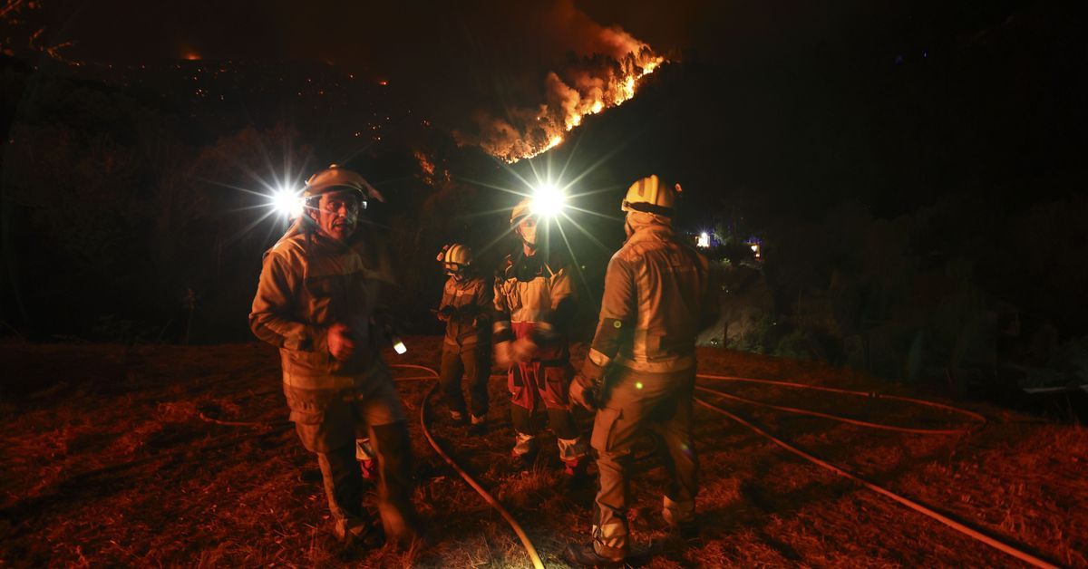 La alerta no fue suficiente: Galicia lucha contra incendios incontrolables pese a años de advertencias