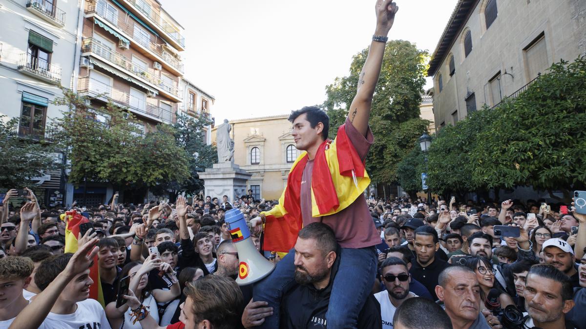 De las redes sociales a la calle: la ultraderecha española más joven sale en busca del desorden
