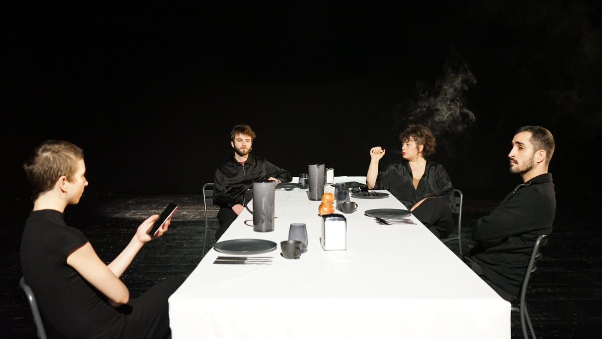 Escena de la obra 'Murmullo'