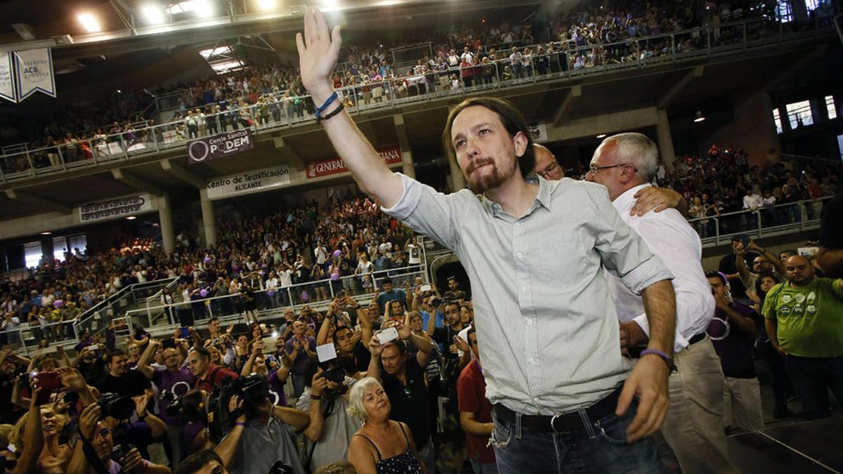 Pablo Iglesias, a su llegada al mitin de Podemos en Alicante, en mayo de 2015.
