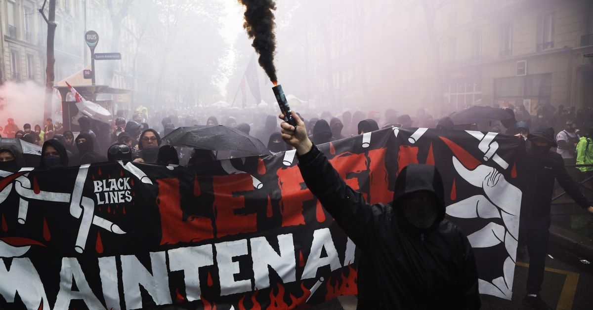 Miles de personas salen a la calle en Francia para sumarse a la gran ...