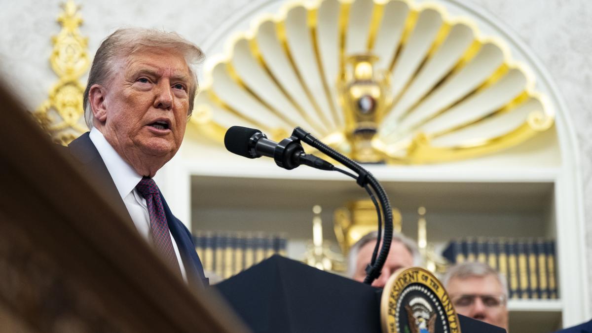 EEUU mata a 11 personas en el ataque a un barco procedente de Venezuela al que acusa de transportar drogas