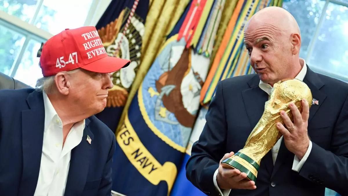 Donald Trump y Gianni Infantino en la presentación del Mundial en el Despacho Oval