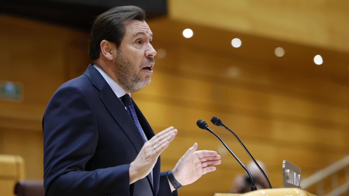 Óscar Puente comparece en el Senado.