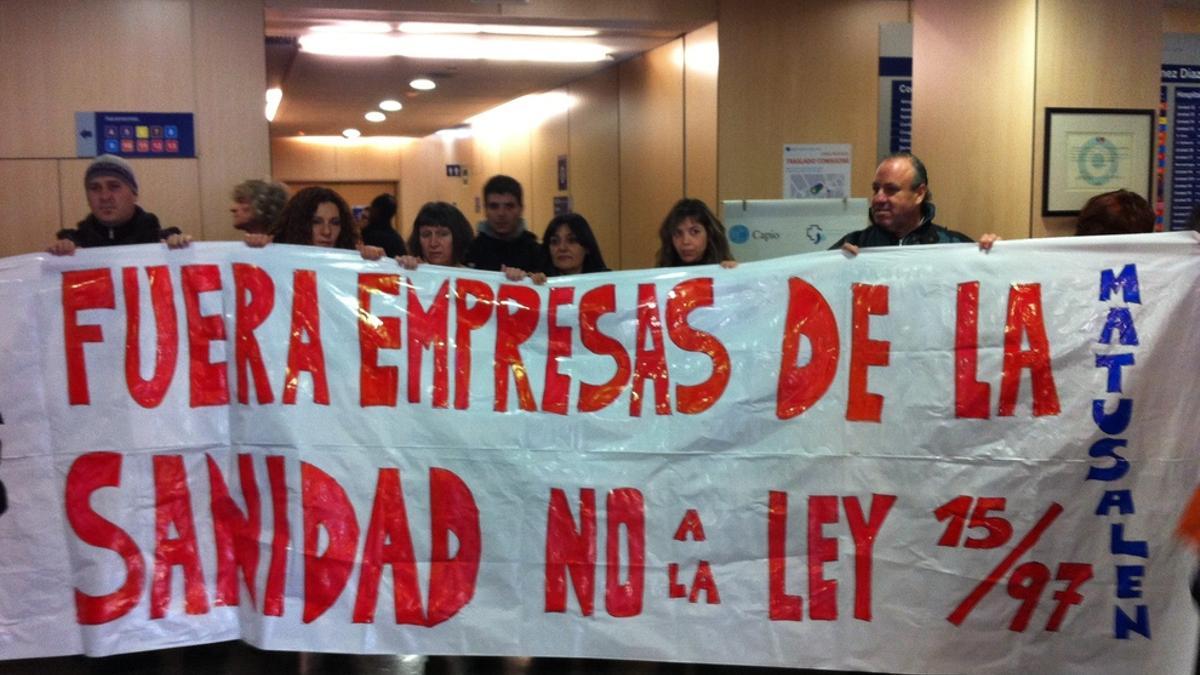 Miembros de CAS Madrid, en la Fundación Jiménez Díaz.