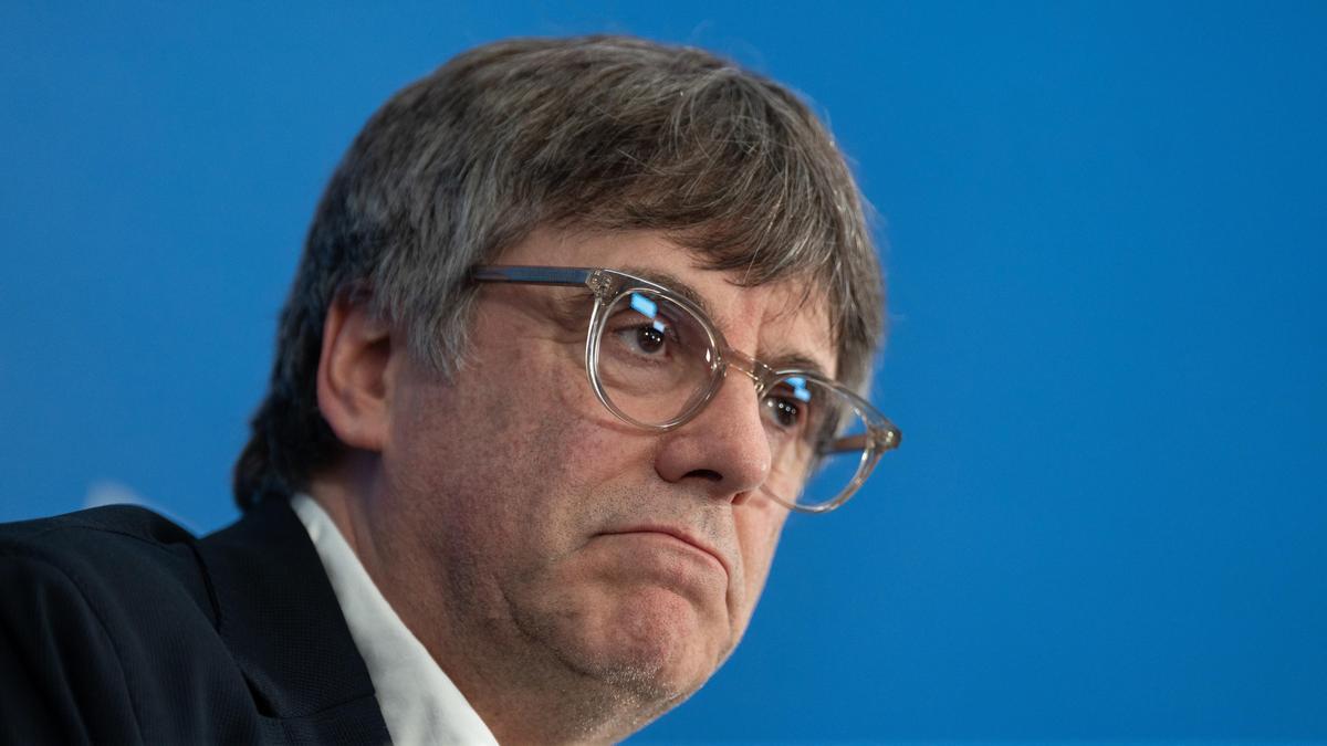 Archivo - El expresidente de la Generalitat de Catalunya y candidato de Junts a las elecciones catalanas, Carles Puigdemont, durante una entrevista para Europa Press, a 26 de abril de 2024, en Argelès (Francia). Puigdemont fue alcalde de Gerona entre 2011