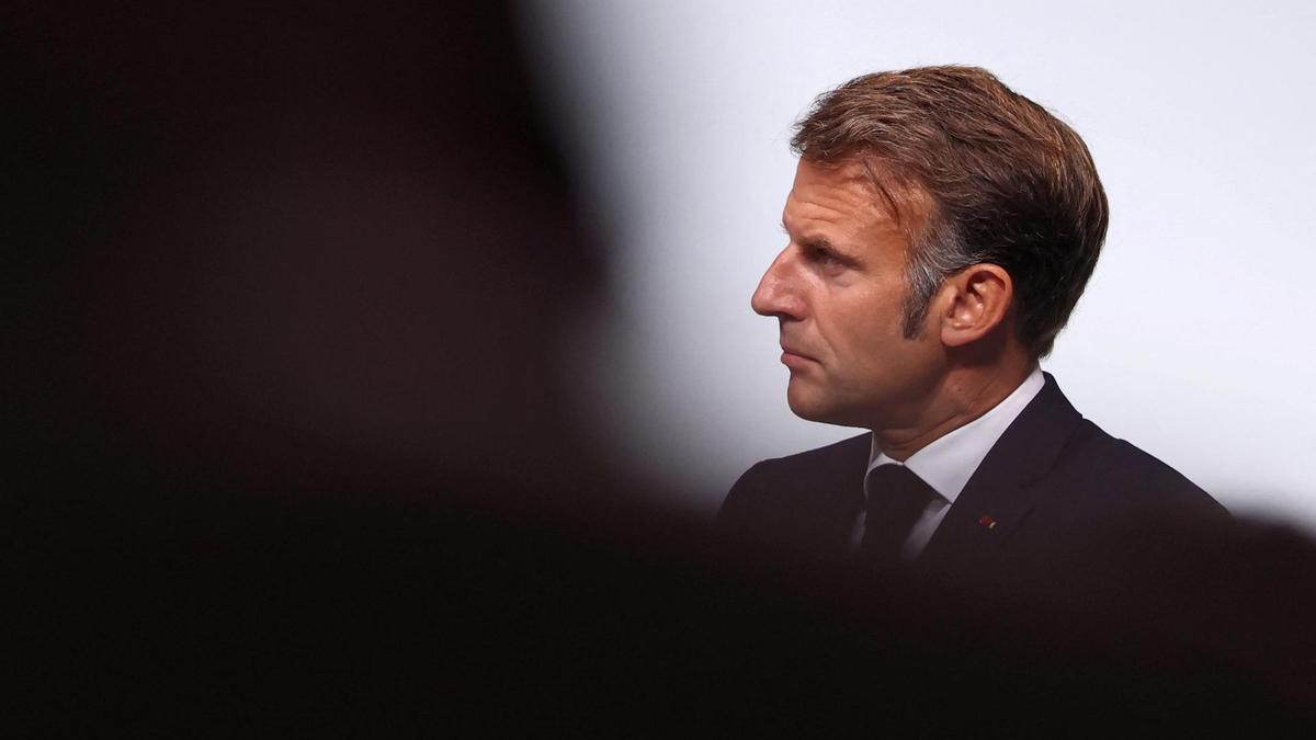 El presidente francés, Emmanuel Macron, durante una rueda de prensa en Toulon.