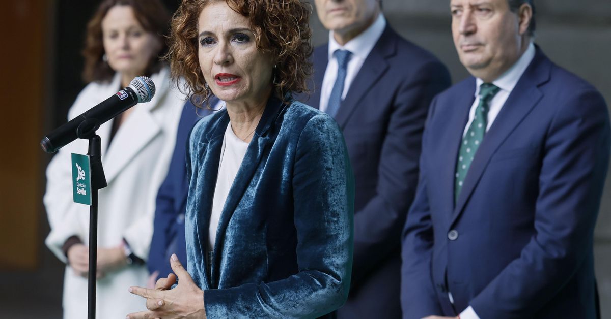 Montero pide al PP que no siga "el dictado de la ultraderecha" en ...