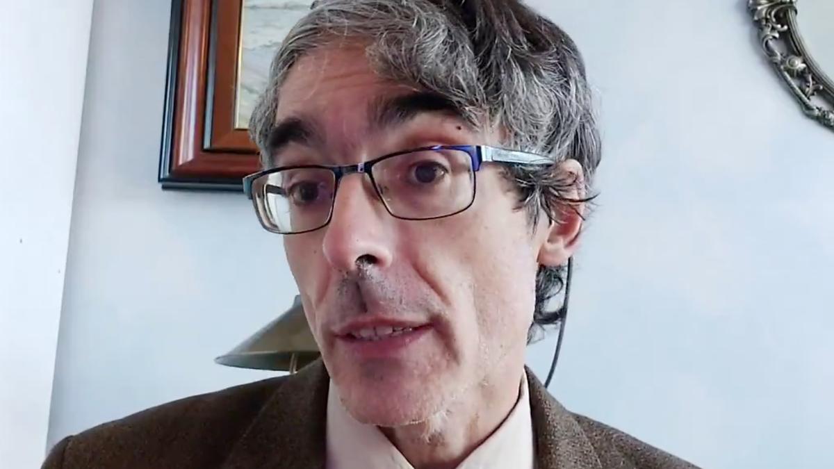 @Eutimius, juez tuitero, llama 