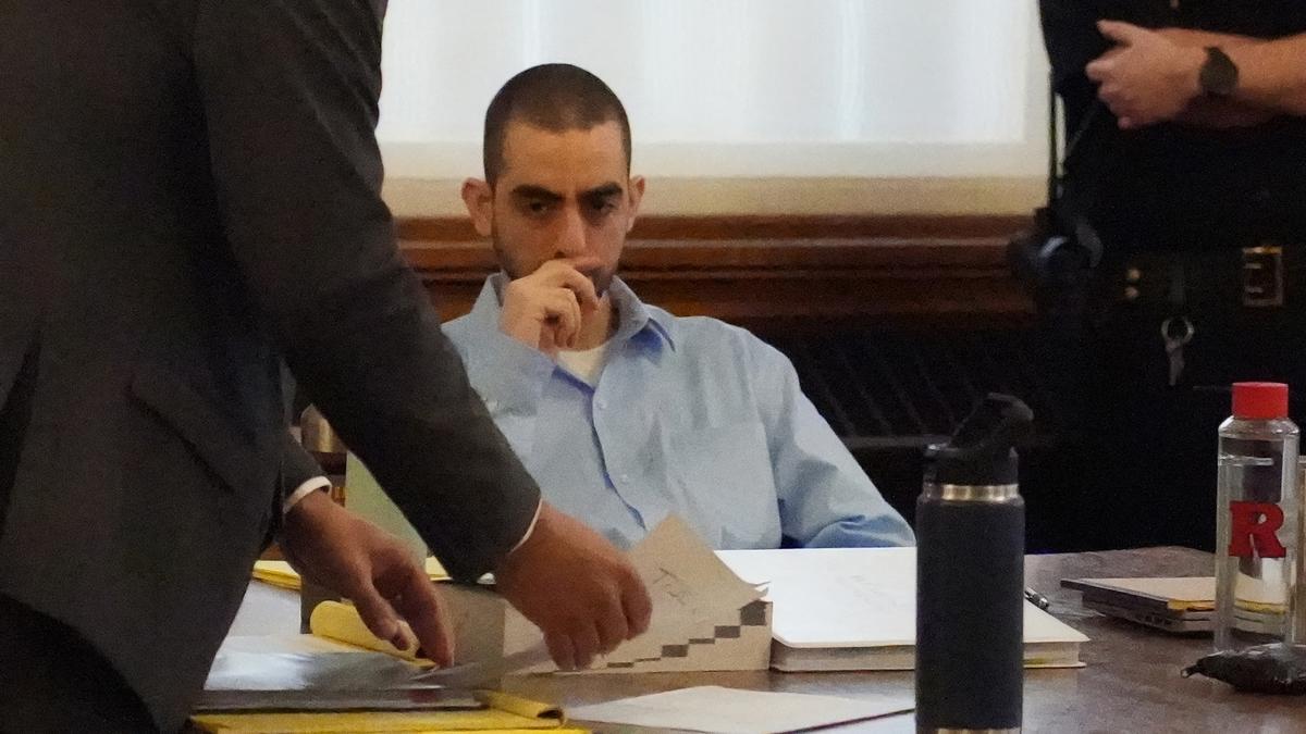 Fotografía de archivo del 13 de febrero de 2025 donde aparece Hadi Matar, quien intentó asesinar al escritor Salman Rushdie