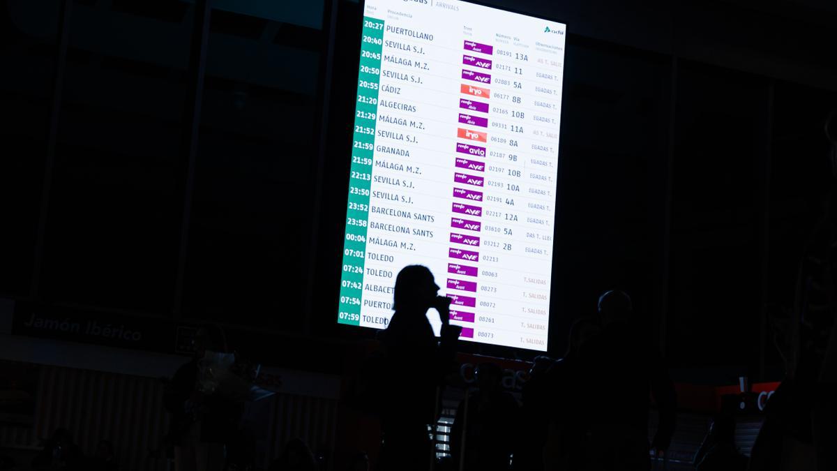 Más de 10.700 viajeros afectados por un robo de cable en la línea de AVE Madrid-Sevilla