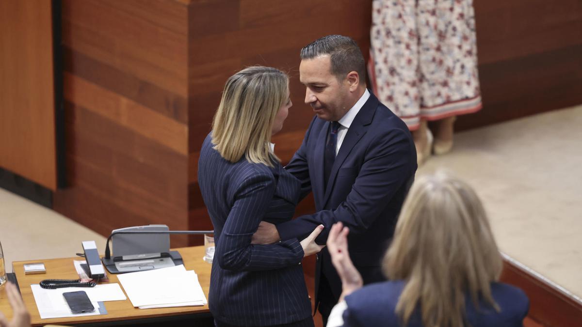 El antifeminismo de Vox sale de los pactos con el PP, pero no de su agenda