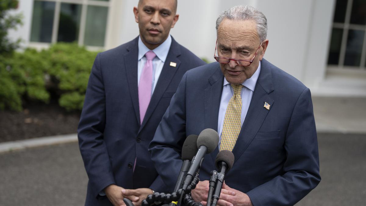 Los demócratas Chuck Scumer y Hakeem Jeffries en una imagen de archivo