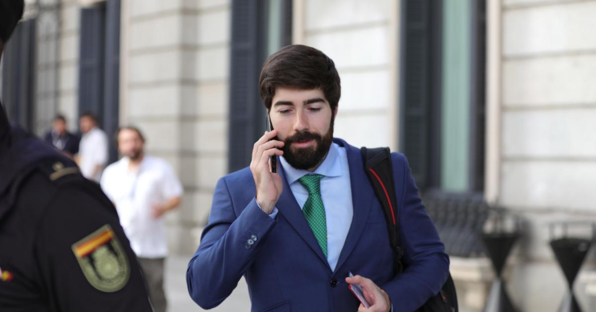 Vox amenaza con despedir a Intxaurrondo, Javier Ruiz, Cintora y Marc Giró cuando "entren" a RTVE