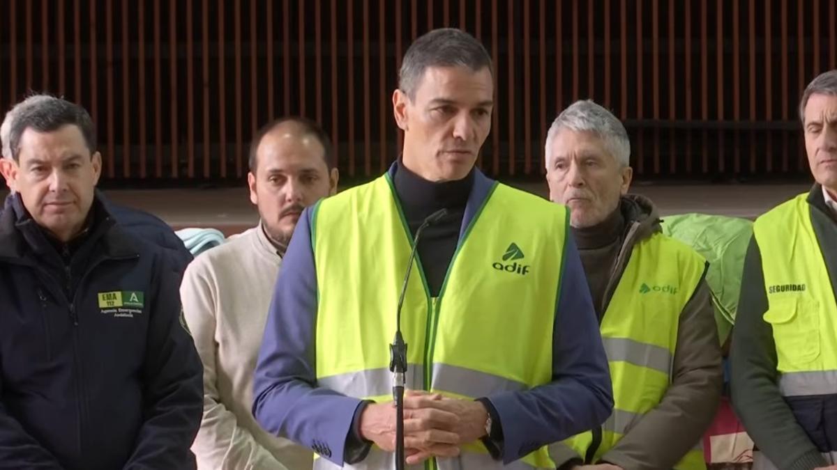Pedro Sánchez comparece en Adamuz, Córdoba.