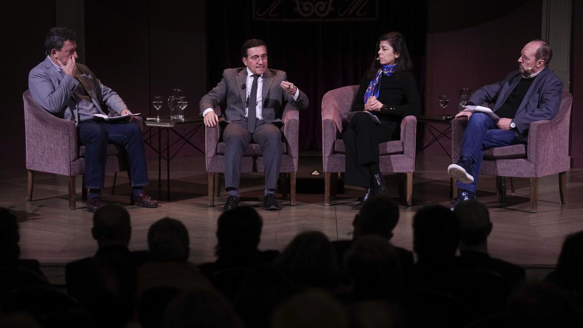 El ministro de Asuntos Exteriores, José Manuel Albares, participa en Los Desayunos del Ateneo