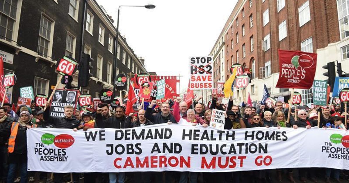 Decenas de miles de manifestantes protestan contra los recortes en Londres