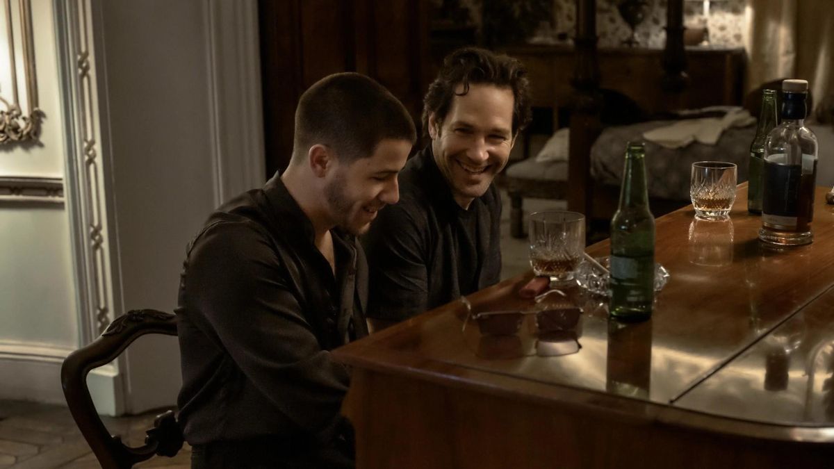 Nick Jonas y Paul Rudd en 'Letras robadas'.