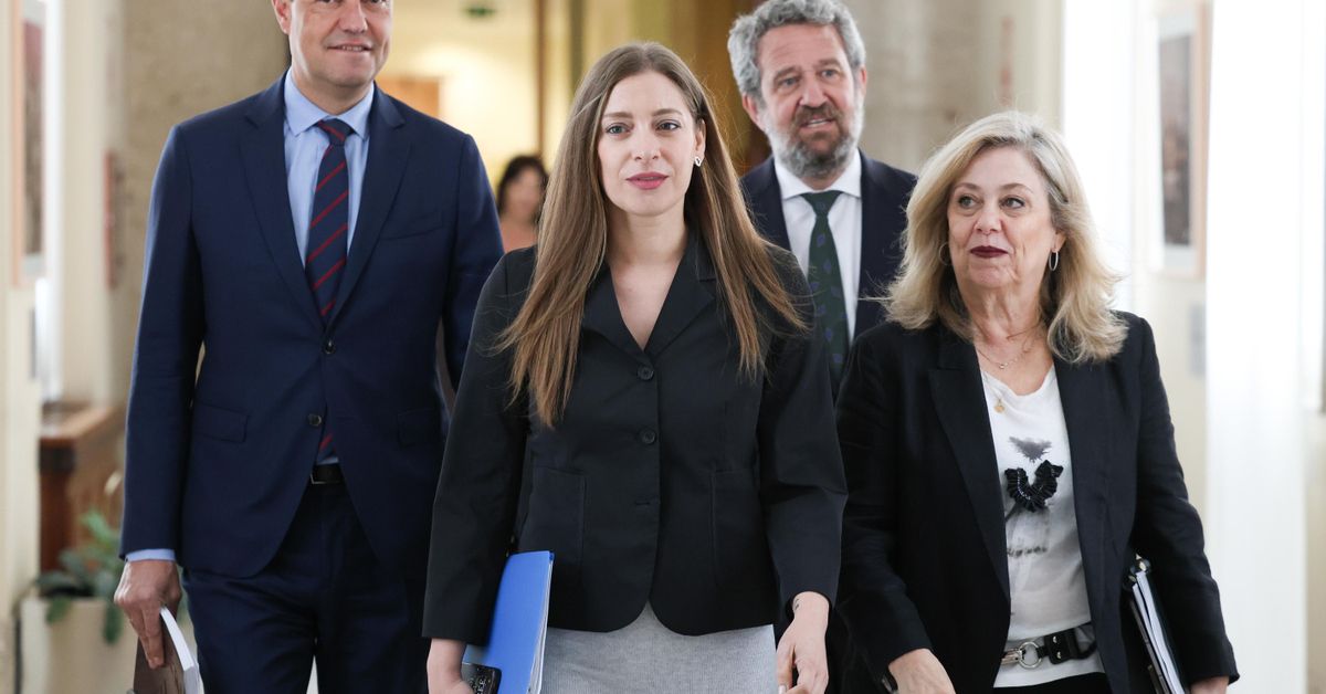 El PP ignora a Abascal y descarta una moción de censura contra Sánchez ...