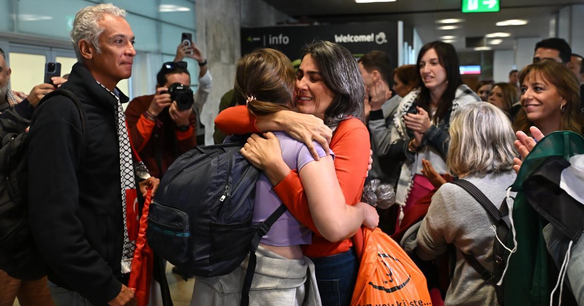 Los cinco últimos miembros de la flotilla llegan este lunes a España
