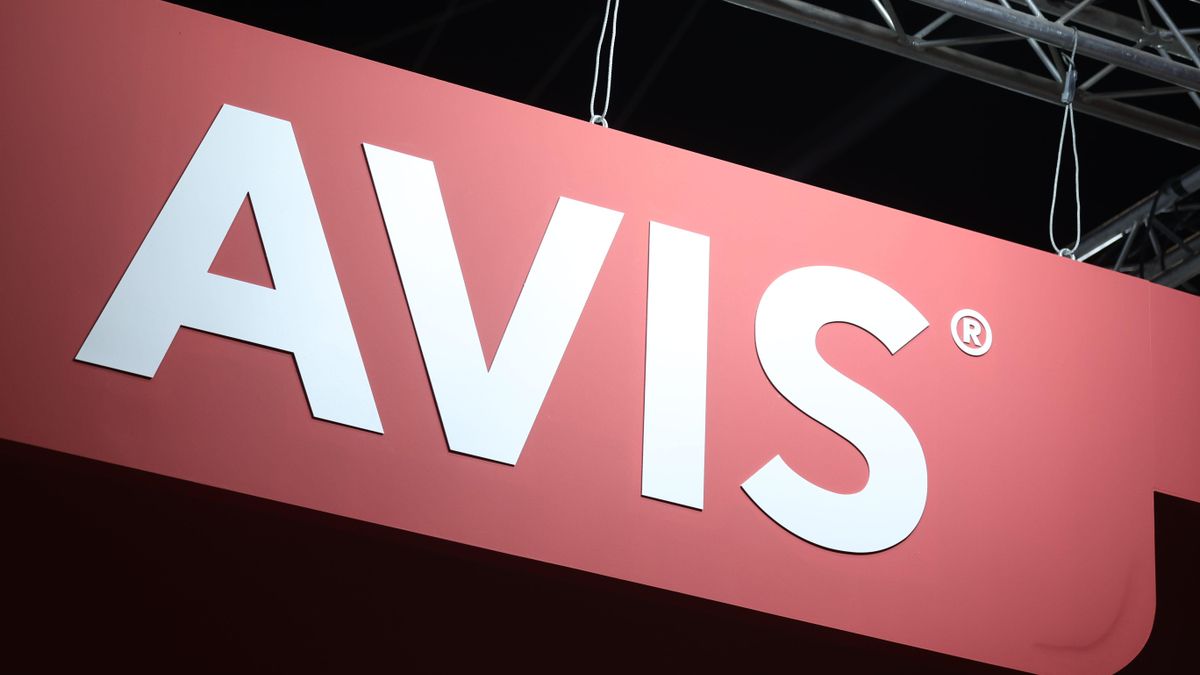 Estand de Avis Alquiler de Coches en la Feria Internacional del Turismo (Madrid).