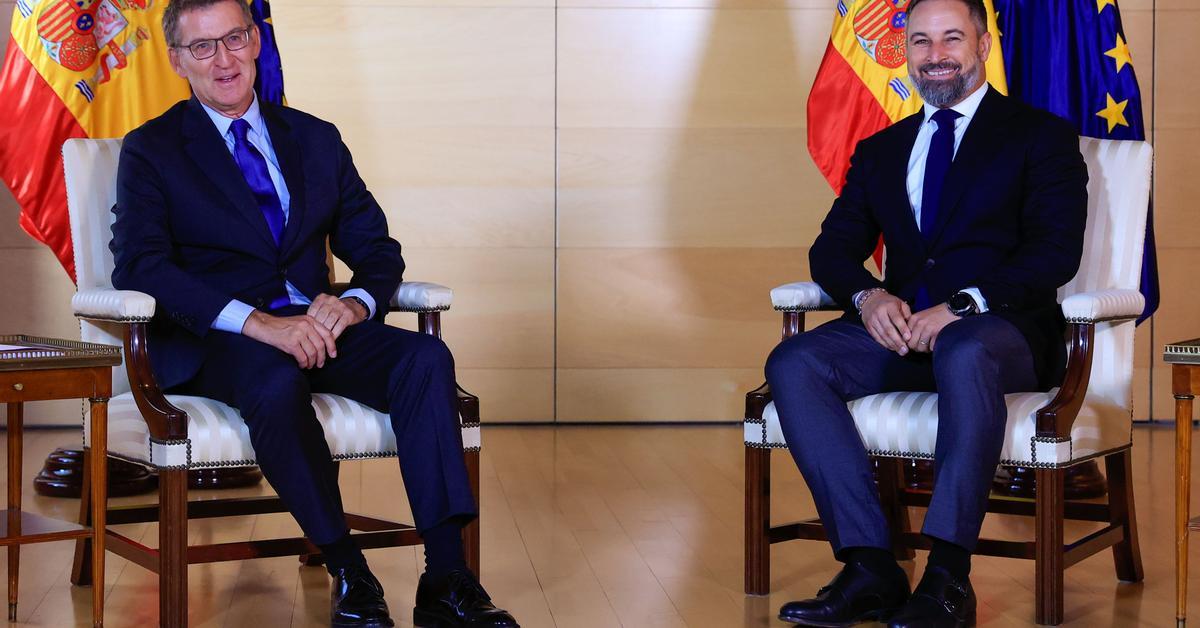 Los posibles pactos del PP con Vox en Andalucía y Castilla y León resucitan el 'efecto 23J' que frenó a Feijóo
