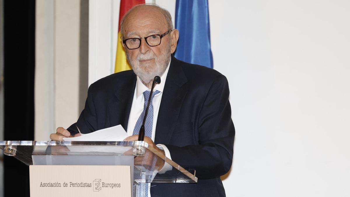 Muere a los 86 años, Diego Carcedo, figura del periodismo en RTVE